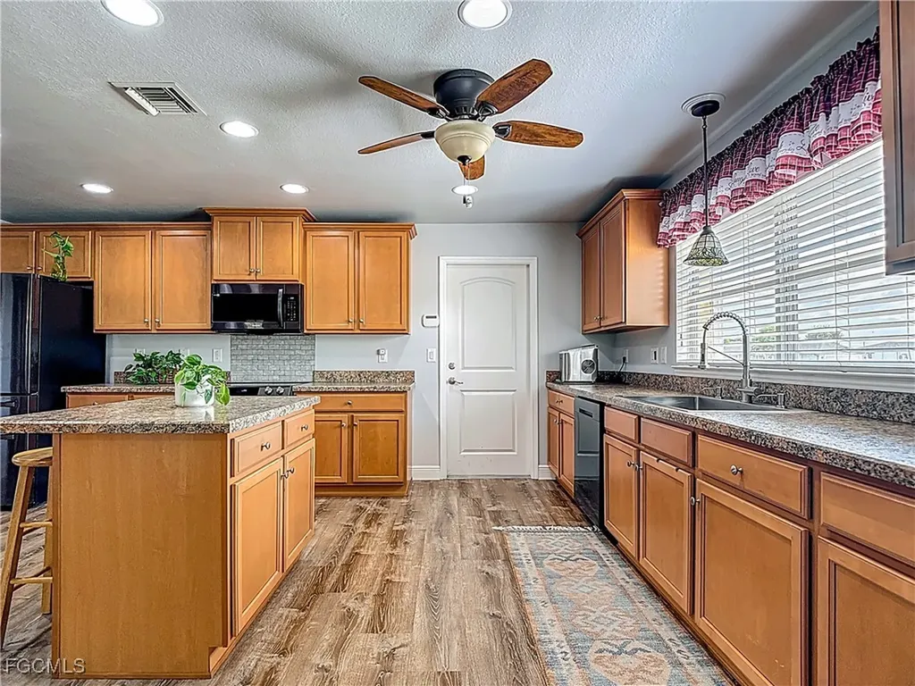 607 Tropicana Parkway W Cape Coral FL 33993