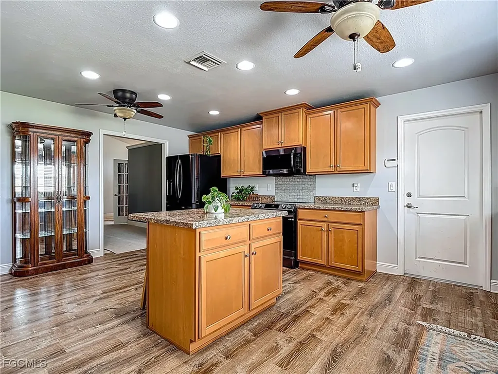 607 Tropicana Parkway W Cape Coral FL 33993