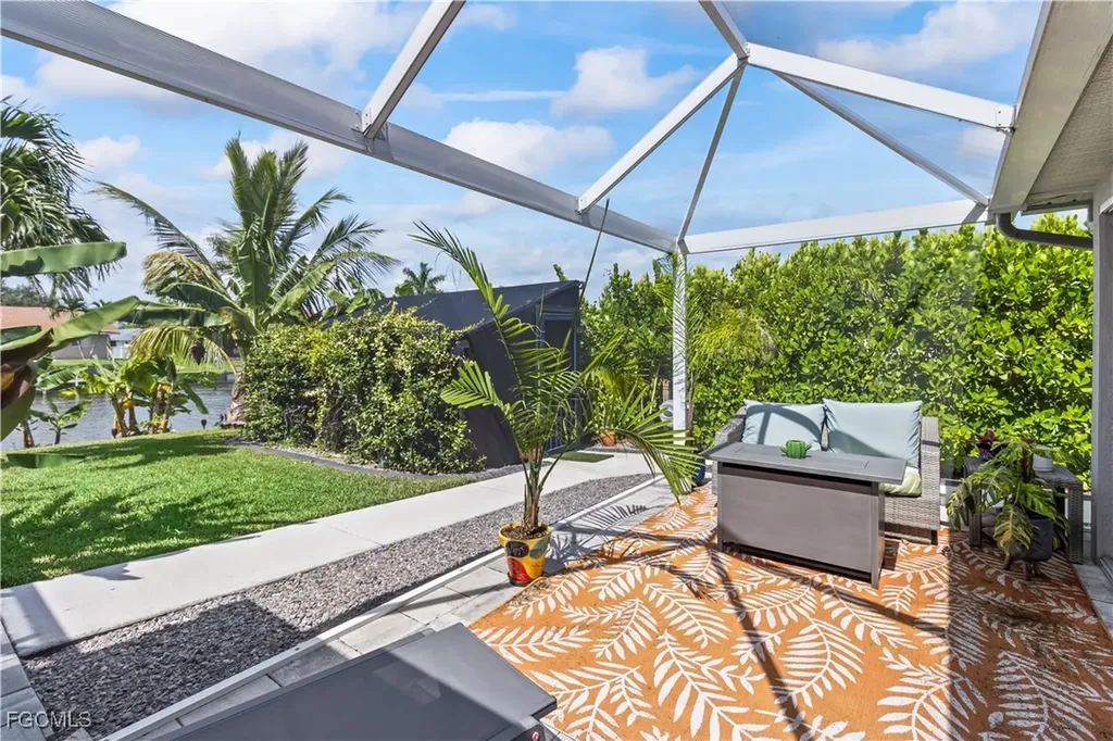 109 SW 15th Terrace Cape Coral FL 33991