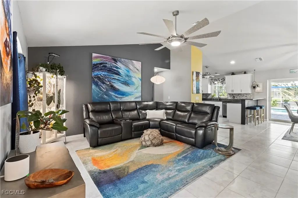 109 SW 15th Terrace Cape Coral FL 33991