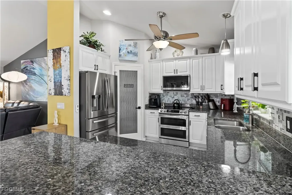 109 SW 15th Terrace Cape Coral FL 33991