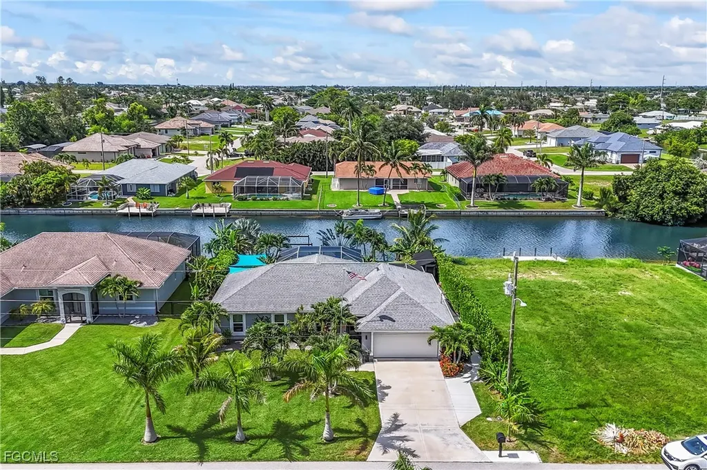 109 SW 15th Terrace Cape Coral FL 33991