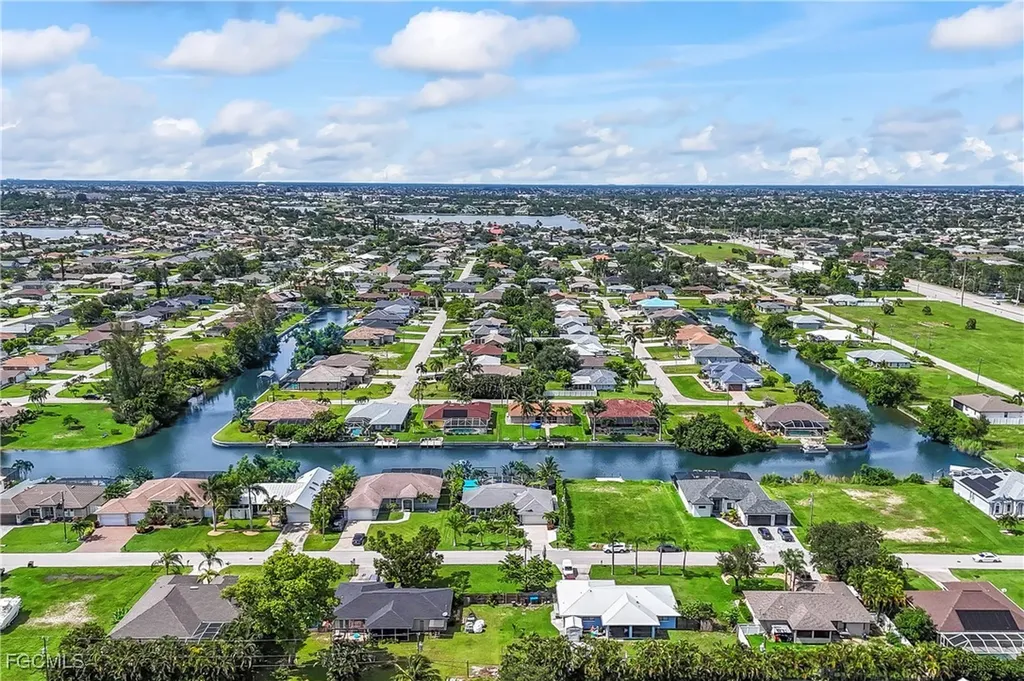 109 SW 15th Terrace Cape Coral FL 33991