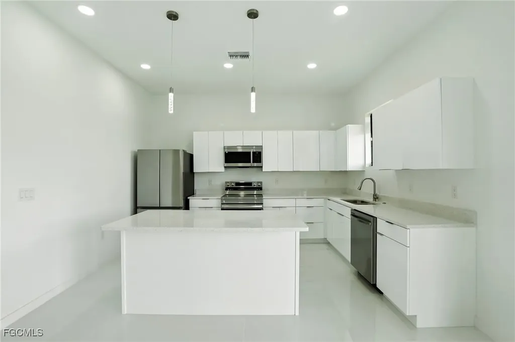 2725 Embers Parkway W Cape Coral FL 33993