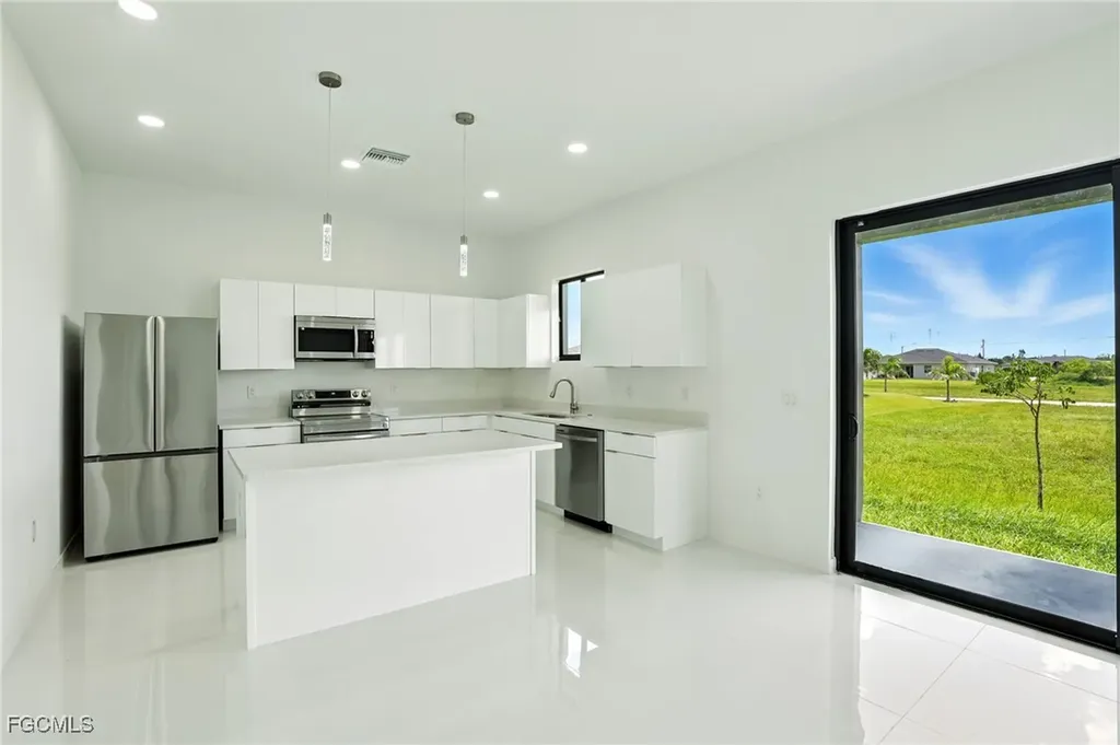 2725 Embers Parkway W Cape Coral FL 33993