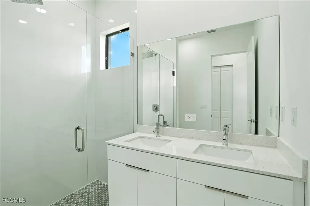 2725 Embers Parkway W Cape Coral FL 33993