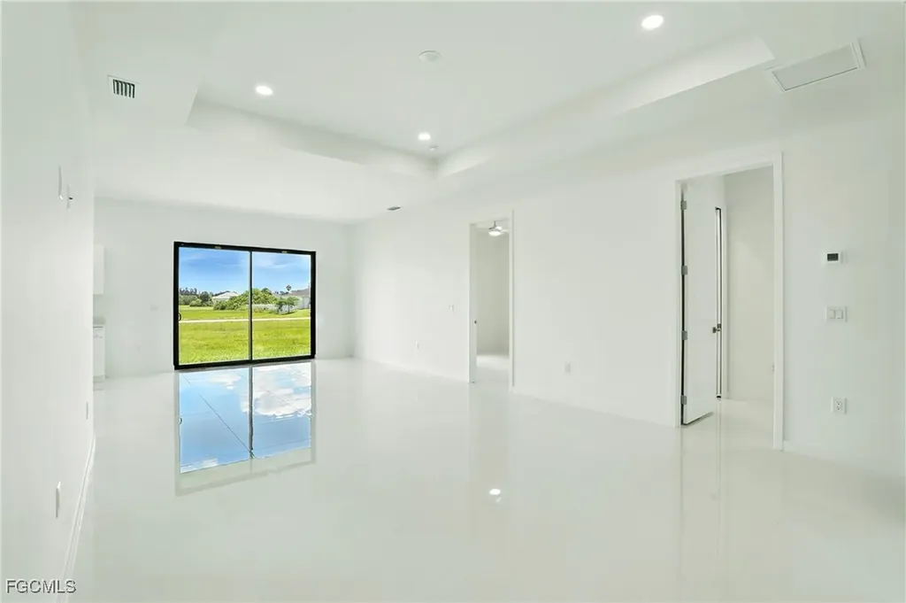 2725 Embers Parkway W Cape Coral FL 33993