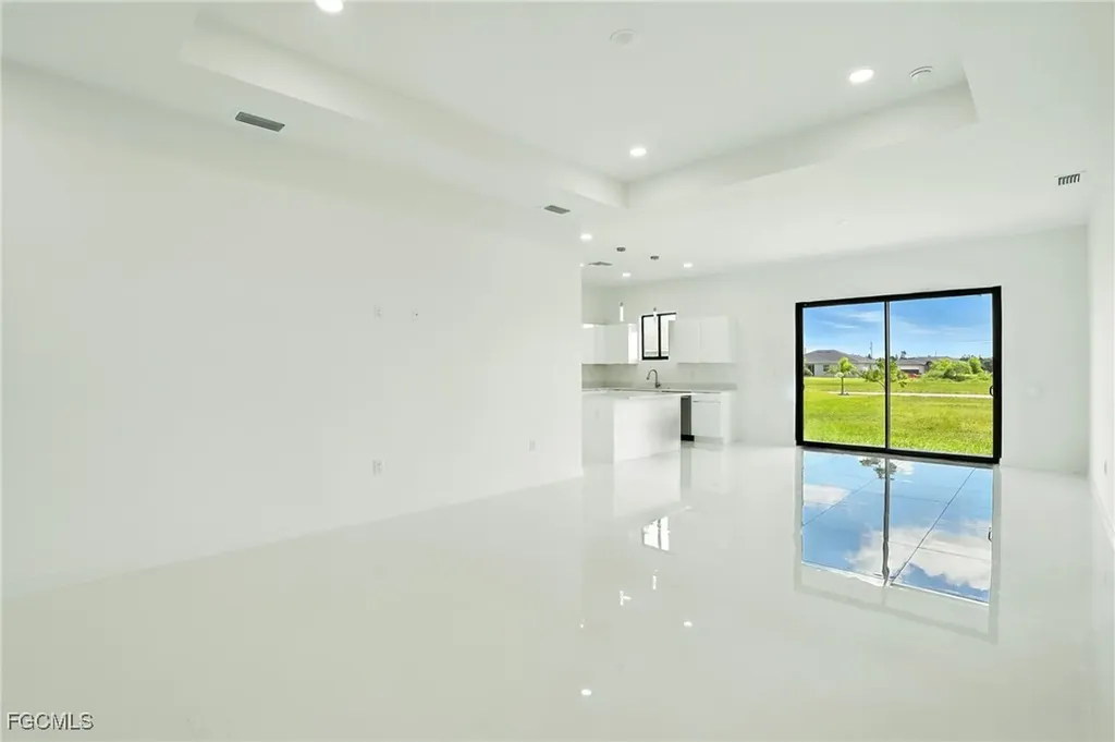 2725 Embers Parkway W Cape Coral FL 33993