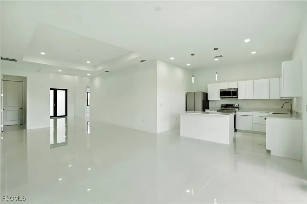 2725 Embers Parkway W Cape Coral FL 33993