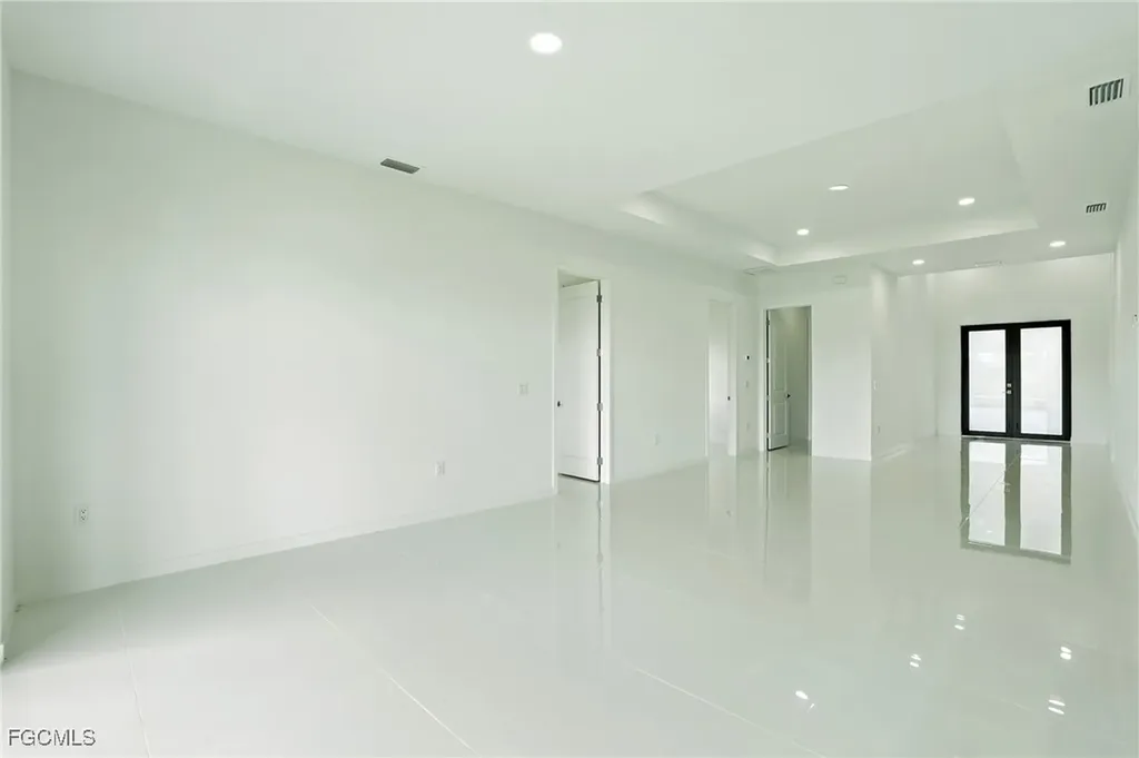 2725 Embers Parkway W Cape Coral FL 33993