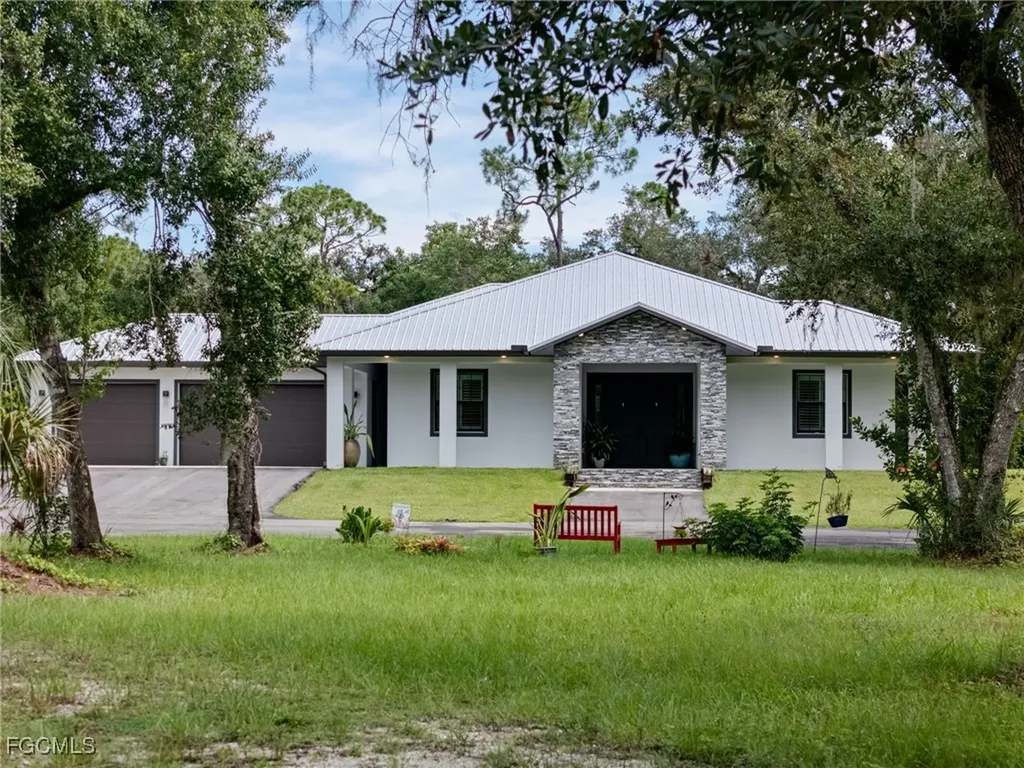 18851 Palm Beach Boulevard Alva FL 33920