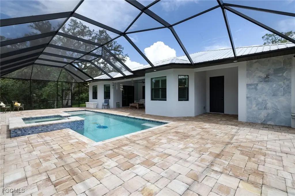 18851 Palm Beach Boulevard Alva FL 33920