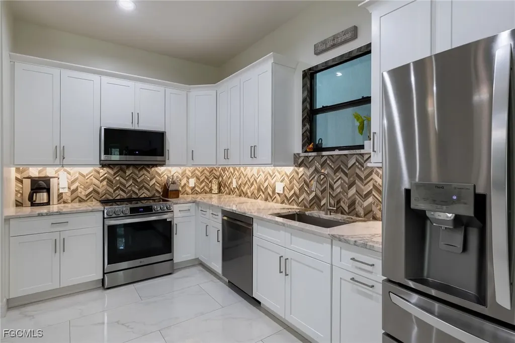 18851 Palm Beach Boulevard Alva FL 33920