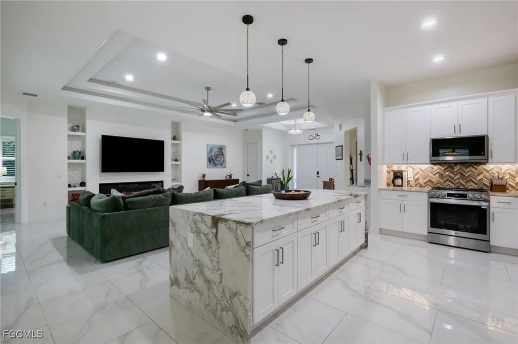 18851 Palm Beach Boulevard Alva FL 33920