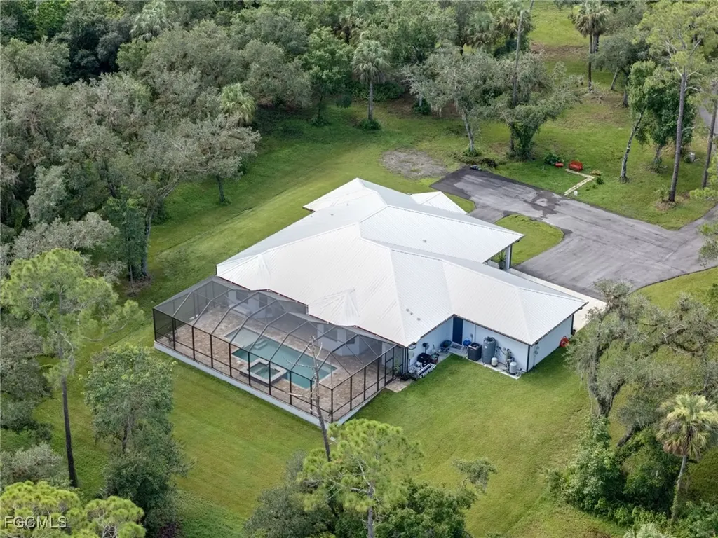 18851 Palm Beach Boulevard Alva FL 33920