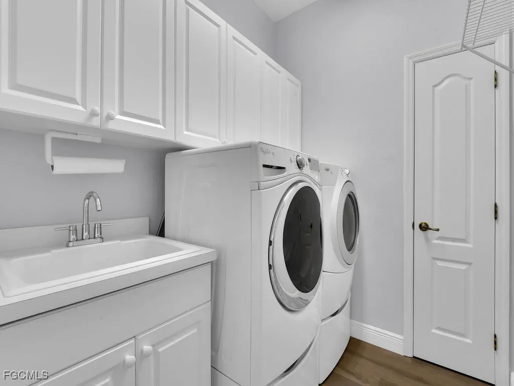 5795 SW 7th Court Cape Coral FL 33914