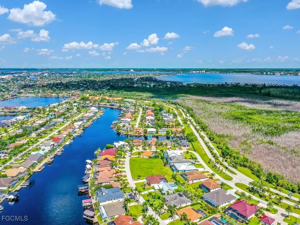 5795 SW 7th Court Cape Coral FL 33914