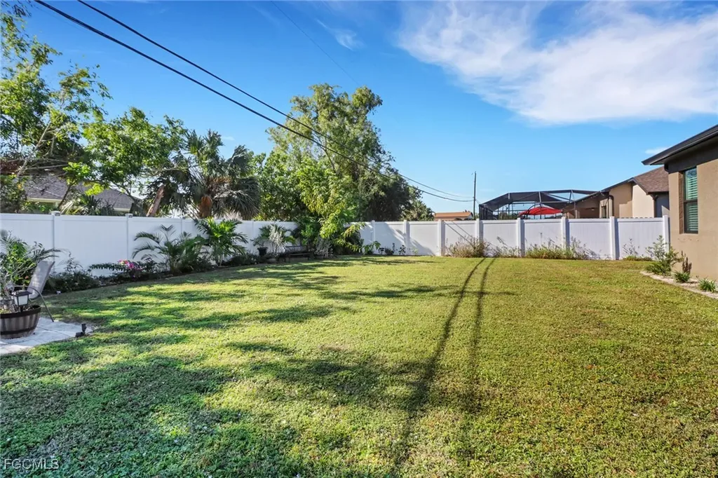 1114 SW Trafalgar Parkway Cape Coral FL 33991