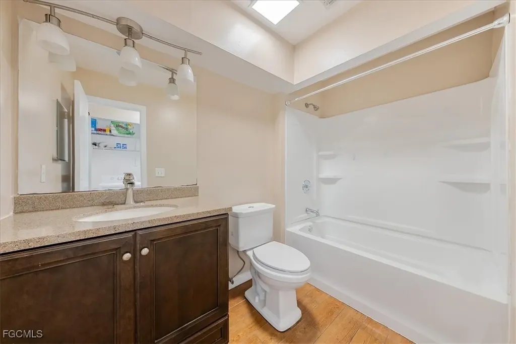 864 100th Avenue N Naples FL 34108
