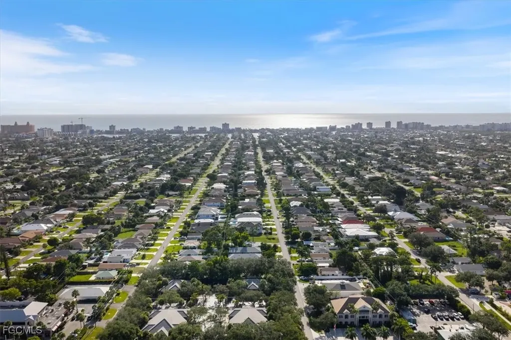 864 100th Avenue N Naples FL 34108
