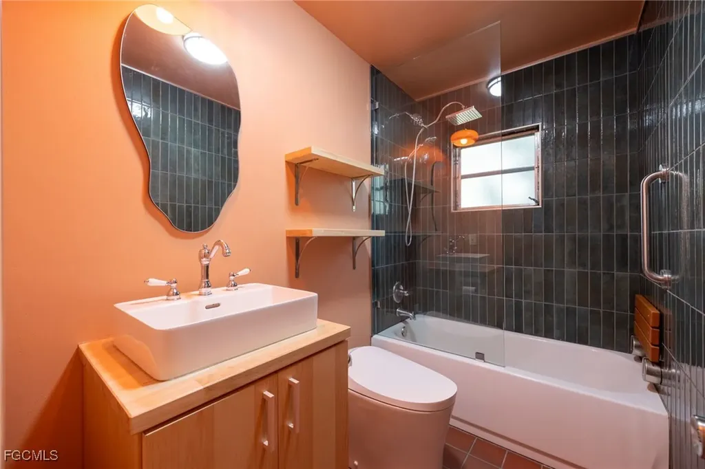 3225 E Riverside Drive Fort Myers FL 33916