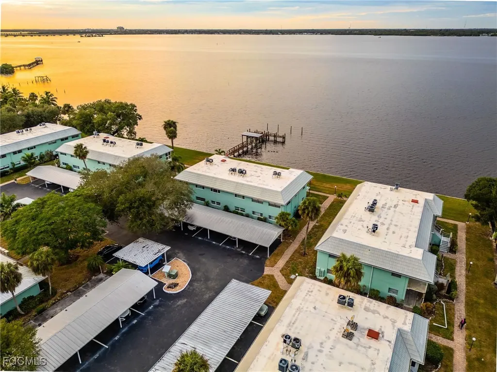 3225 E Riverside Drive Fort Myers FL 33916
