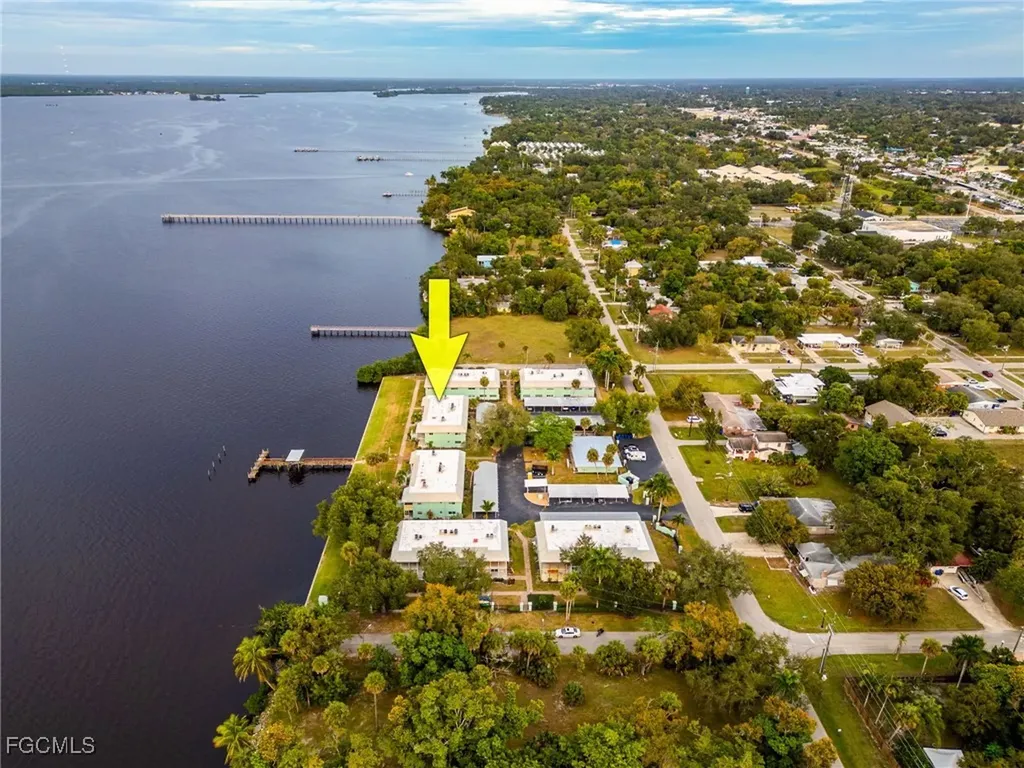 3225 E Riverside Drive Fort Myers FL 33916