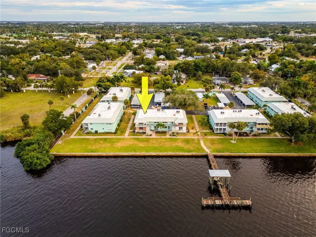 3225 E Riverside Drive Fort Myers FL 33916
