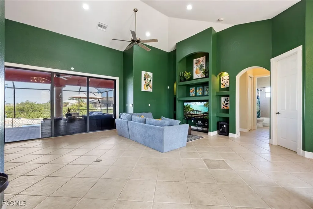 1028 NW 9th Avenue Cape Coral FL 33993