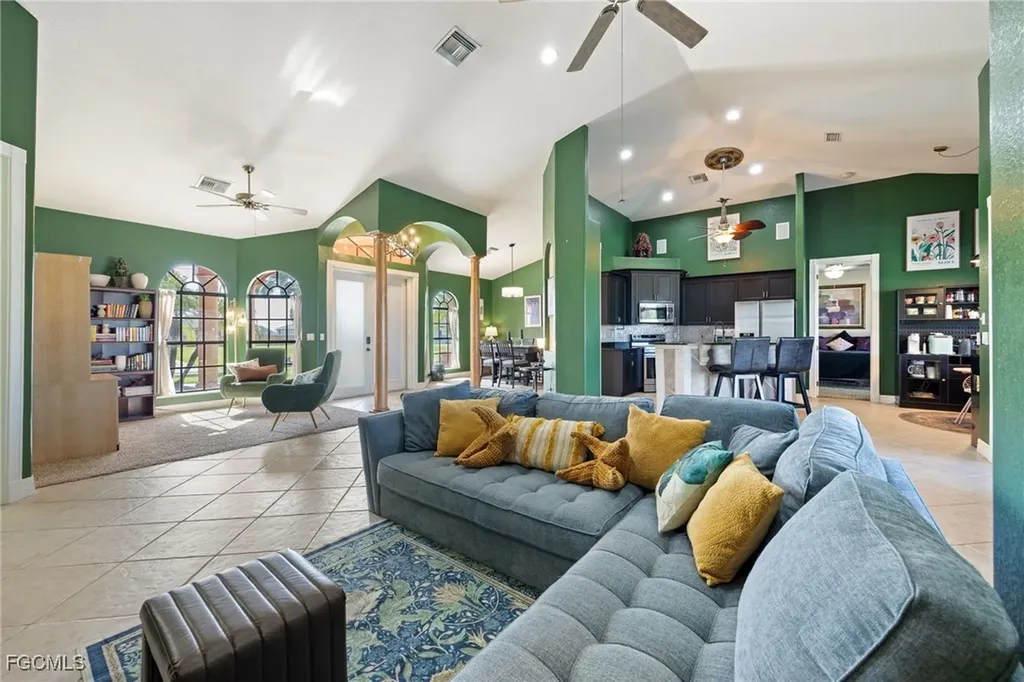 1028 NW 9th Avenue Cape Coral FL 33993