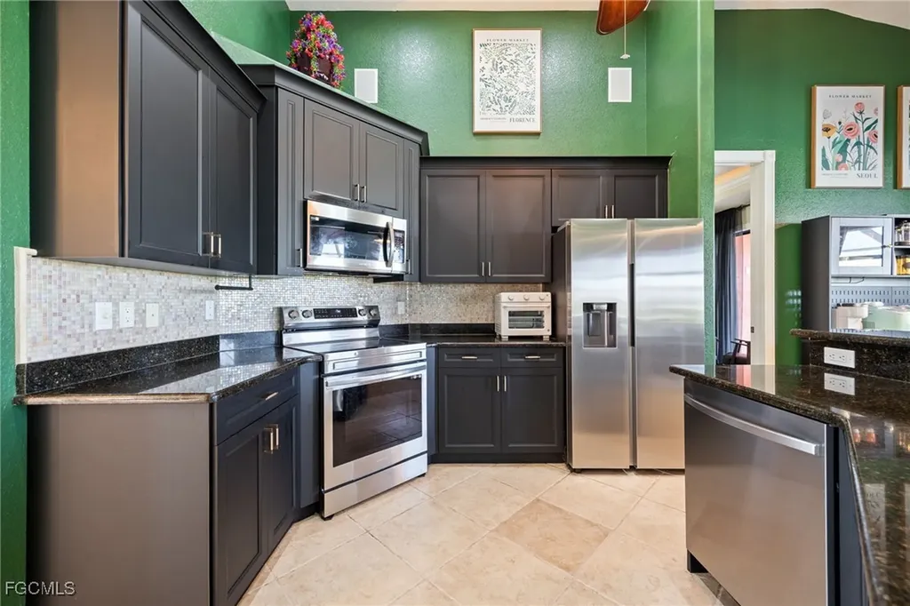 1028 NW 9th Avenue Cape Coral FL 33993