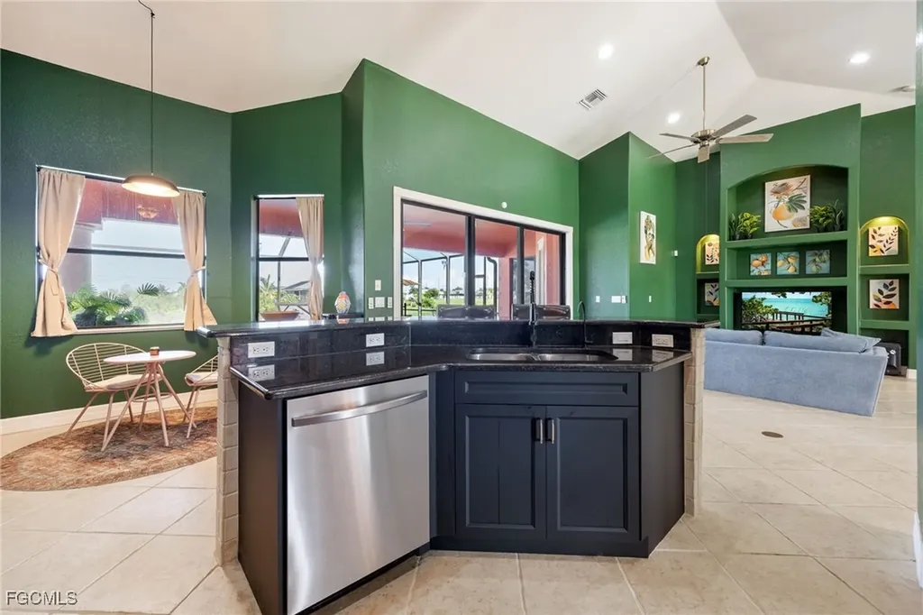 1028 NW 9th Avenue Cape Coral FL 33993