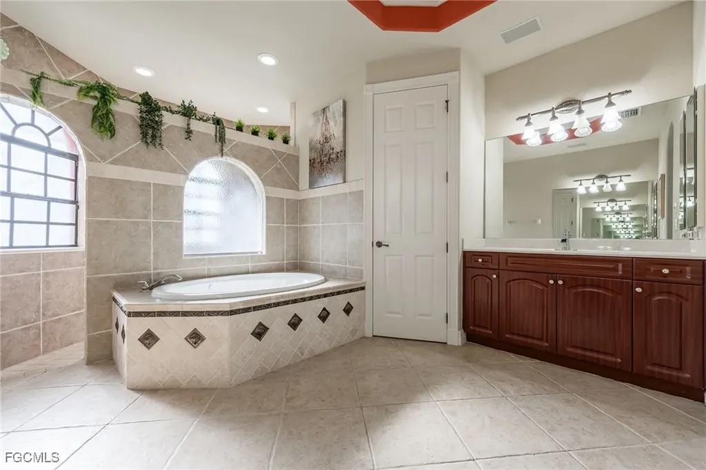 1028 NW 9th Avenue Cape Coral FL 33993