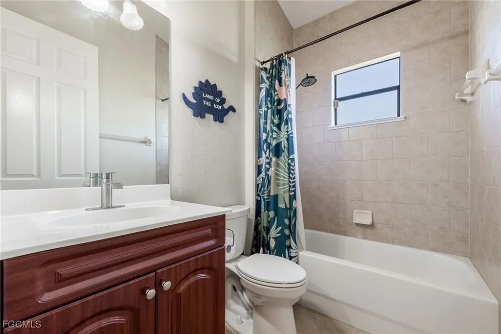 1028 NW 9th Avenue Cape Coral FL 33993