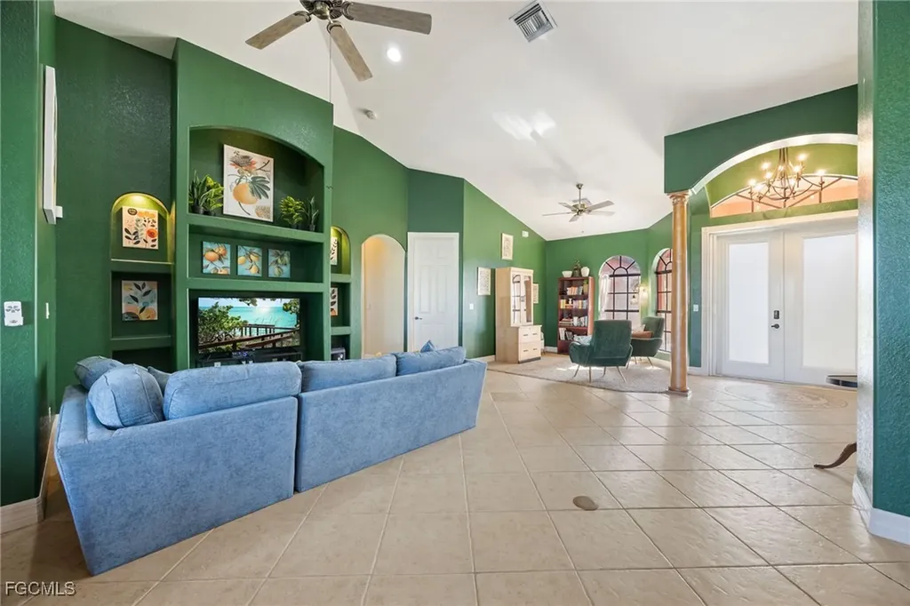 1028 NW 9th Avenue Cape Coral FL 33993