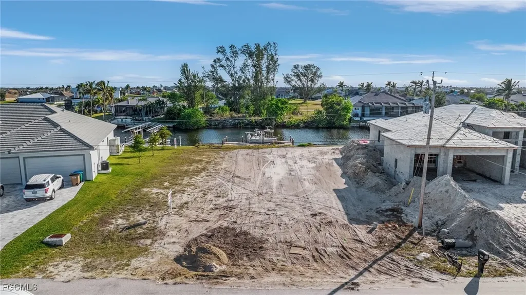 907 NW 38th Avenue Cape Coral FL 33993