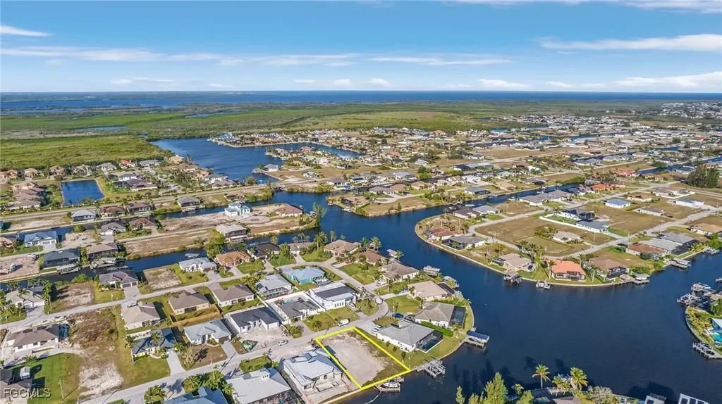 907 NW 38th Avenue Cape Coral FL 33993