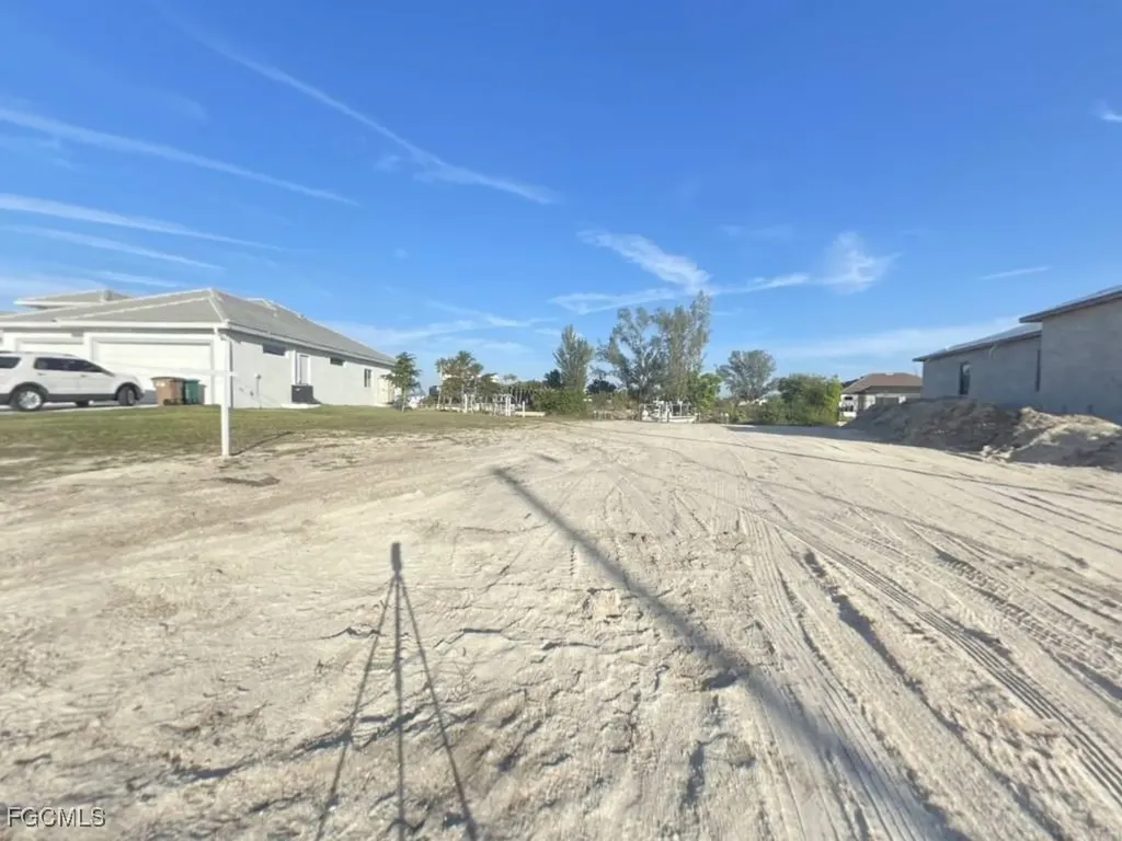 907 NW 38th Avenue Cape Coral FL 33993