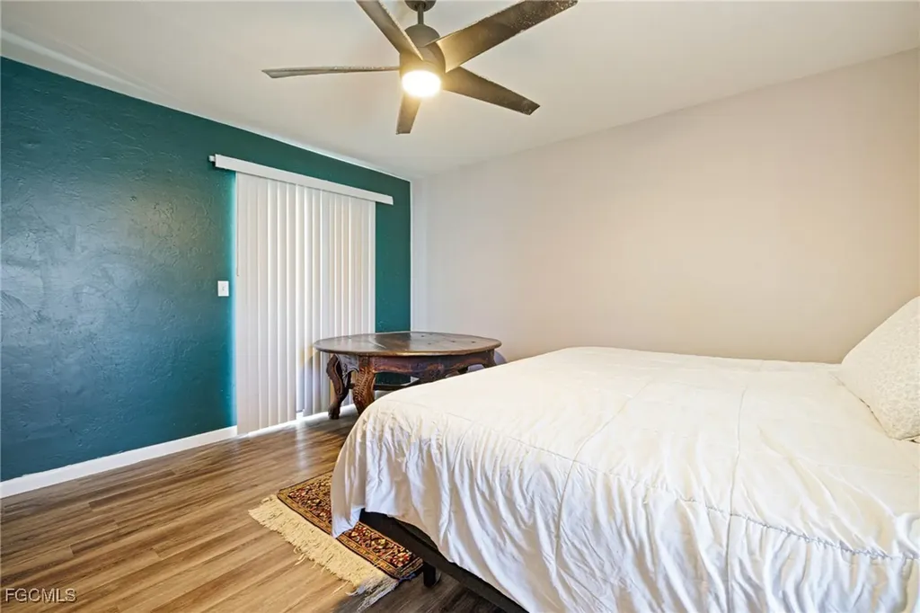 3810 SE 12th Place Cape Coral FL 33904