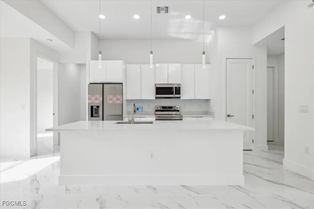 1436 Graham Circle Lehigh Acres FL 33936