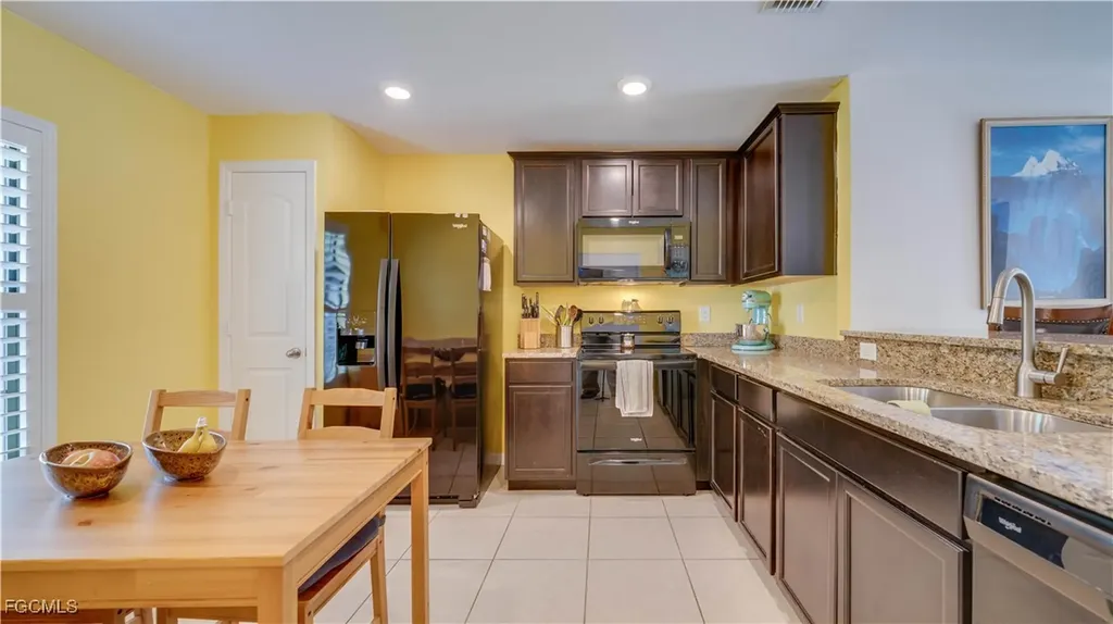 3327 Santa Barbara Boulevard Cape Coral FL 33914