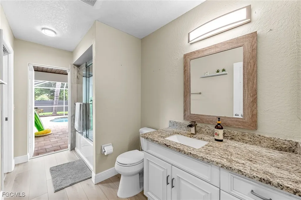 2335 SW 27th Street Cape Coral FL 33914