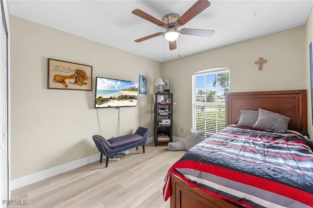 2335 SW 27th Street Cape Coral FL 33914