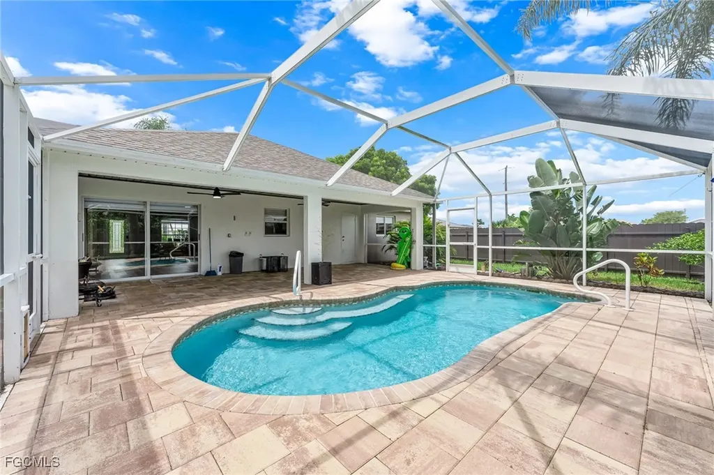 2335 SW 27th Street Cape Coral FL 33914