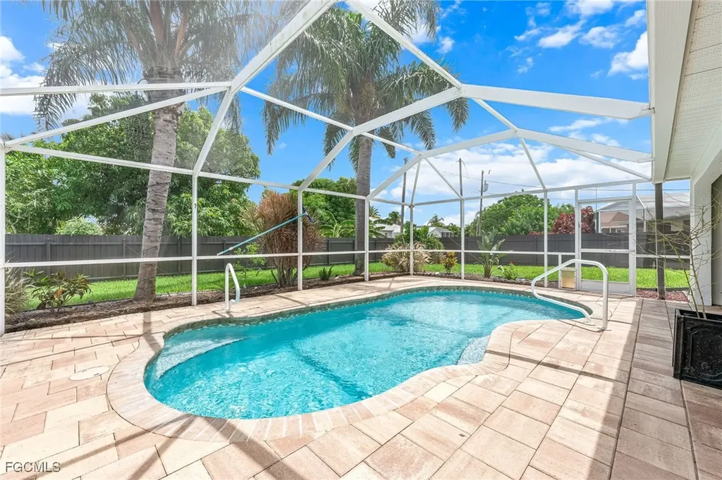 2335 SW 27th Street Cape Coral FL 33914