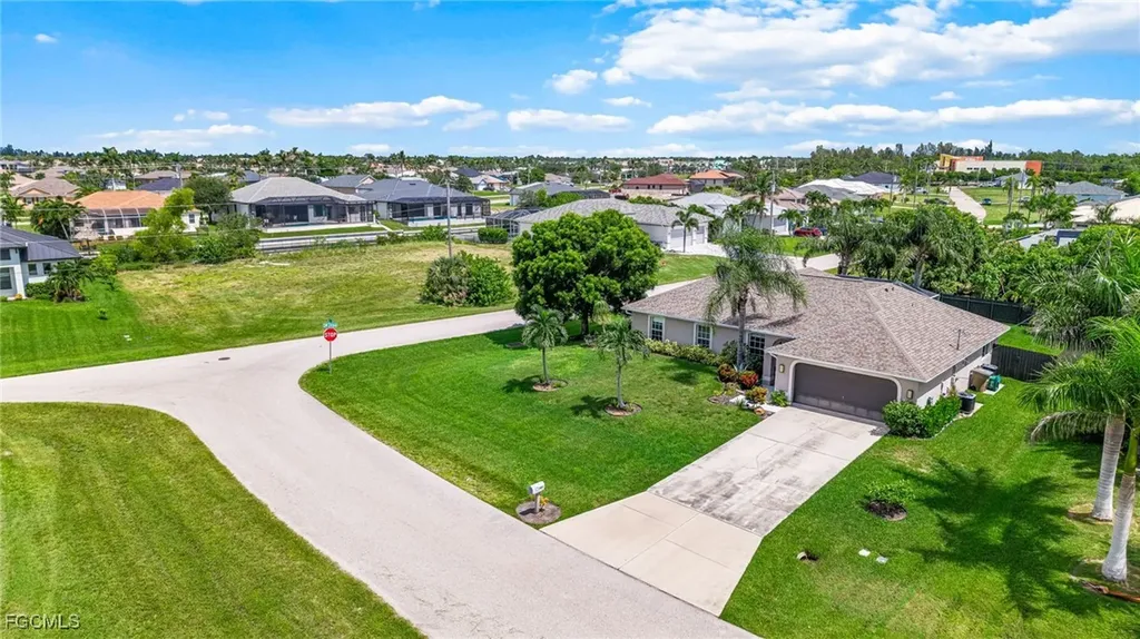 2335 SW 27th Street Cape Coral FL 33914