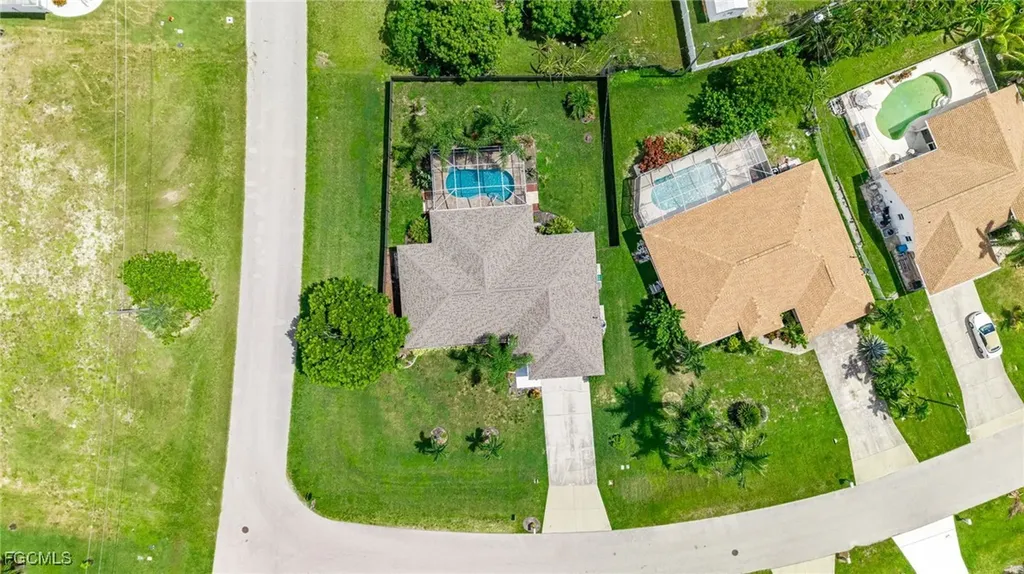 2335 SW 27th Street Cape Coral FL 33914