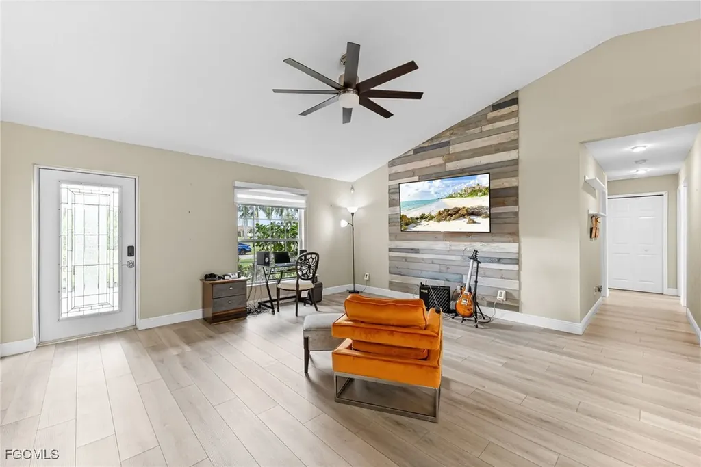 2335 SW 27th Street Cape Coral FL 33914