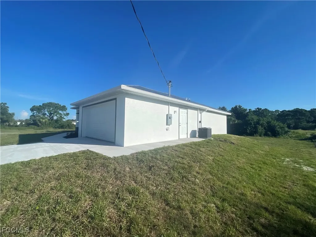 8050 Salem Circle Labelle FL 33935