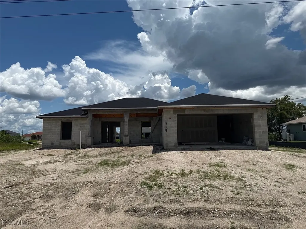 1724 NE 27th Terrace Cape Coral FL 33909